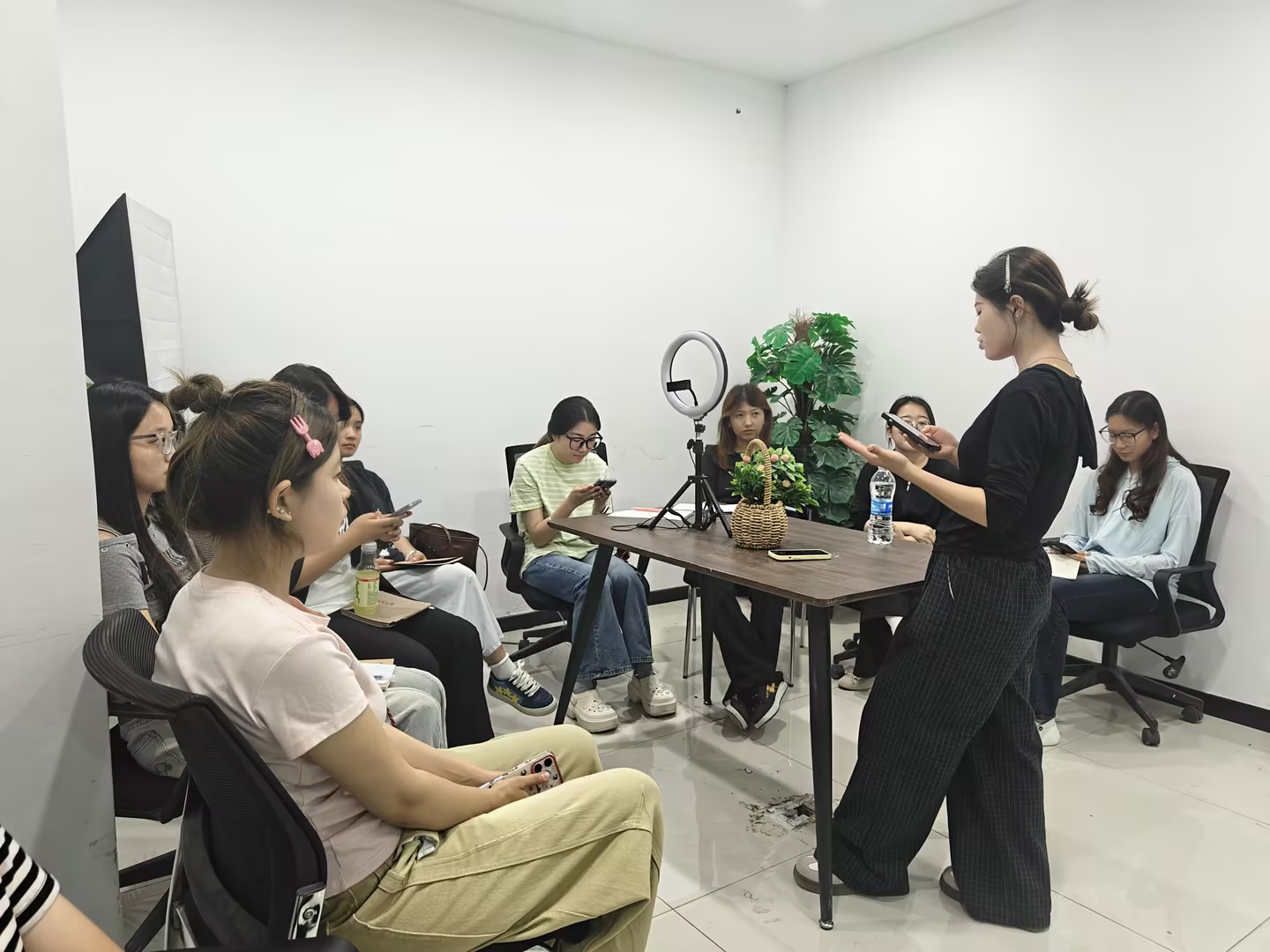 385F3